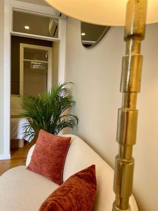 Stylish & Sunrise From Your Sofa - Stay! Lisbon