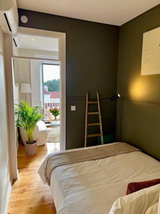 Stylish & Sunrise From Your Sofa - Stay! Lisbon